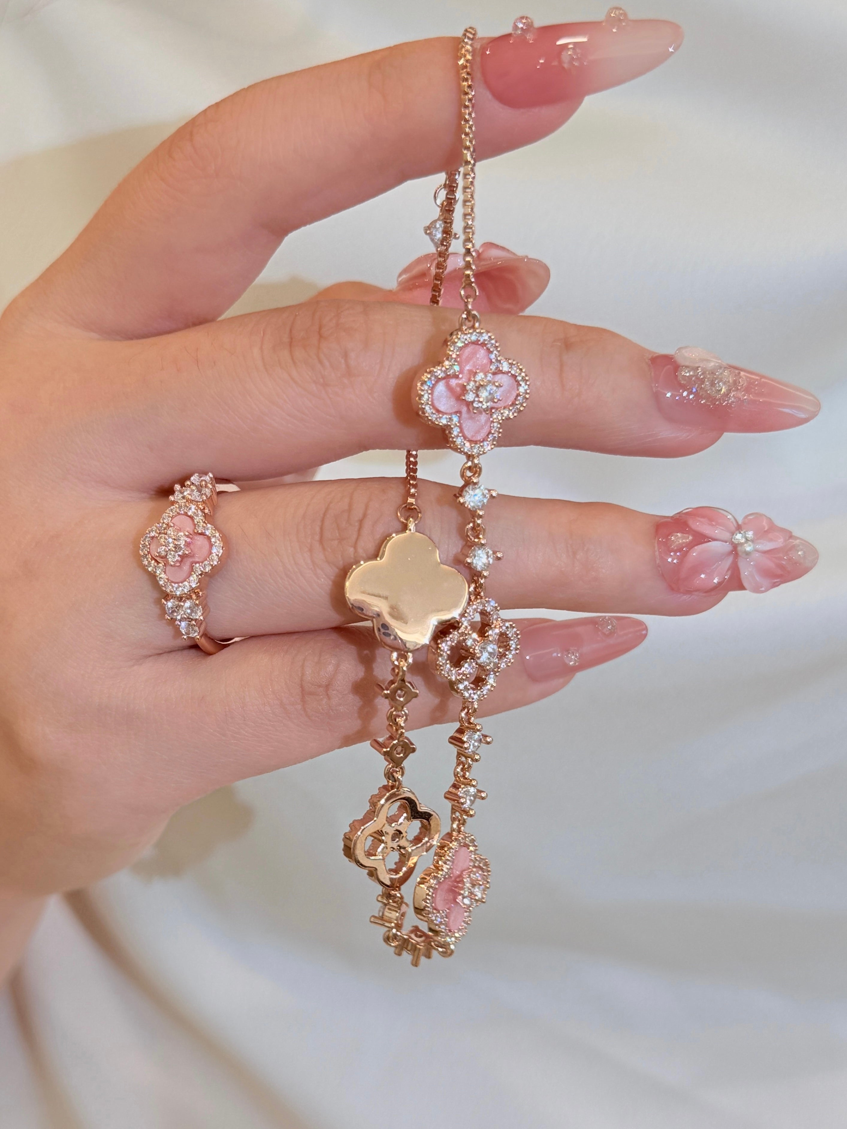 Sakura Cleef Bloom Set