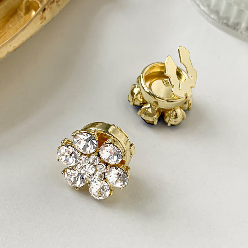 Flor de Cristal – El Broche Mágico